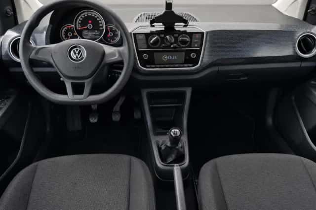 Volkswagen Up! (2023) thumbnail 5