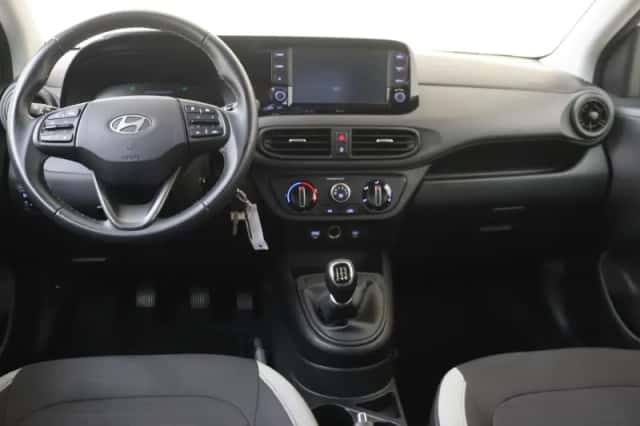 Hyundai i10 (2023) thumbnail 5