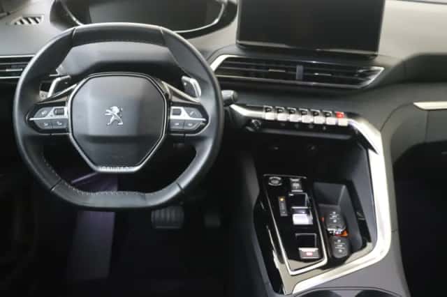 Peugeot 5008 (2023) thumbnail 5