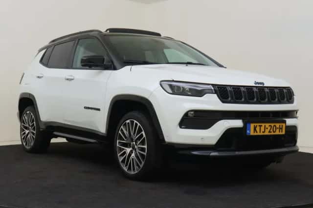 Jeep Compass (2023) thumbnail 3