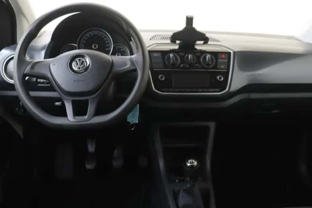 Volkswagen Up! (2018) thumbnail 5