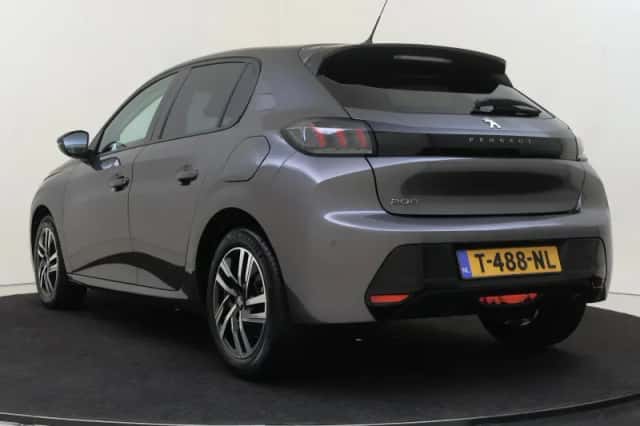 Peugeot 208 (2023) thumbnail 4