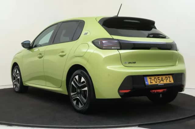 Peugeot e-208 (2024) thumbnail 4