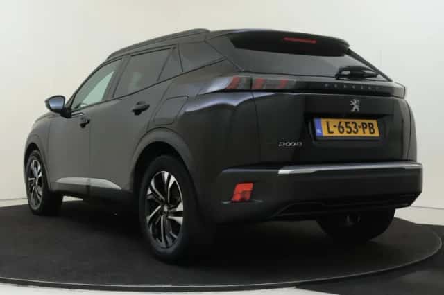 Peugeot e-2008 (2021) thumbnail 4