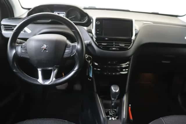Peugeot 208 (2019) thumbnail 5