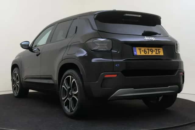 Jeep Avenger (2023) thumbnail 4