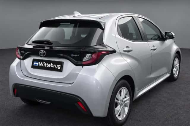Toyota Yaris (2024) thumbnail 4
