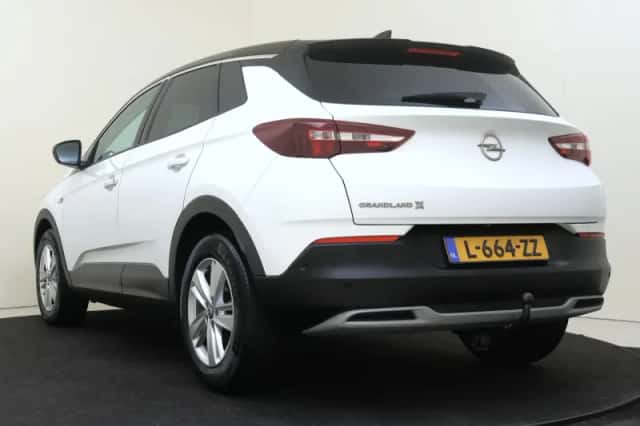 Opel Grandland (2021) thumbnail 4