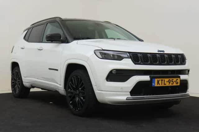 Jeep Compass (2022) thumbnail 3
