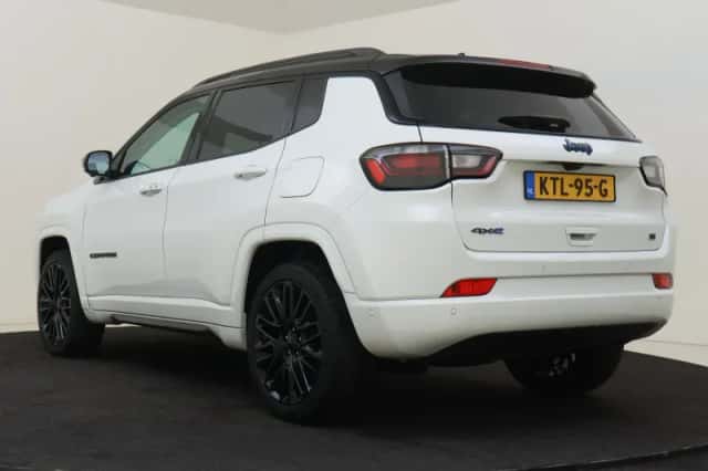 Jeep Compass (2022) thumbnail 4