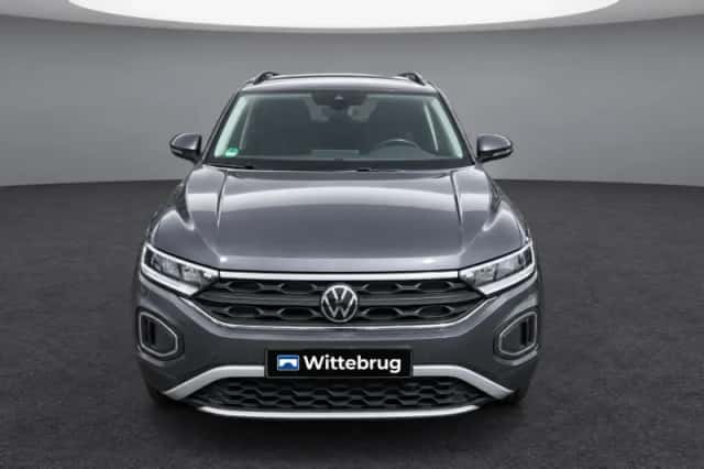 Volkswagen T-Roc (2022) thumbnail 4