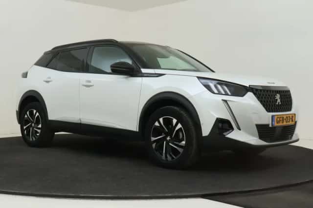Peugeot 2008 (2021) thumbnail 2