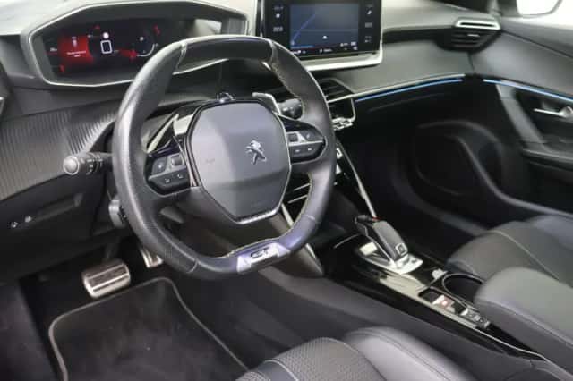Peugeot 2008 (2021) thumbnail 6