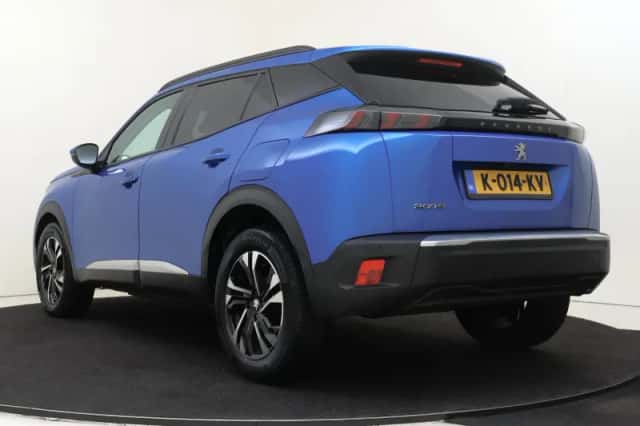 Peugeot 2008 (2021) thumbnail 4