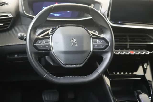Peugeot e-2008 (2021) thumbnail 6