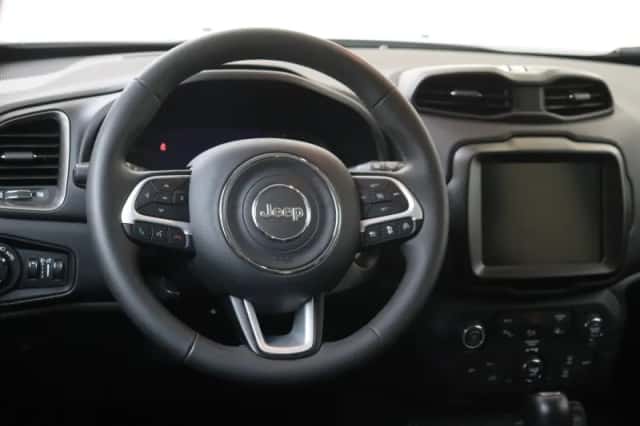 Jeep Renegade (2023) thumbnail 6