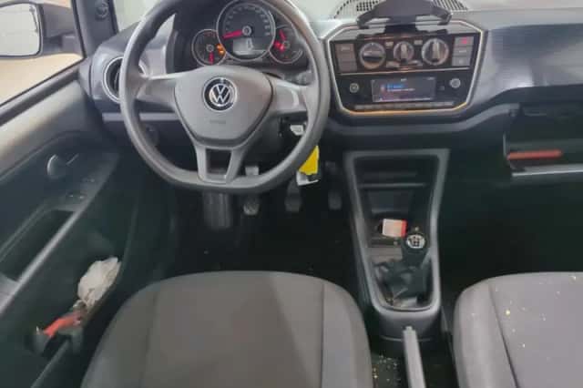 Volkswagen Up! (2023) thumbnail 4