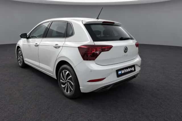 Volkswagen Polo (2023) thumbnail 5