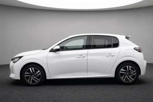 Peugeot 208 (2021) thumbnail 3
