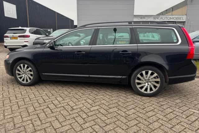 Volvo V70 (2011) thumbnail 1
