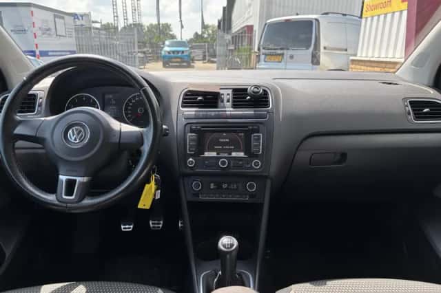 Volkswagen Polo (2012) thumbnail 6