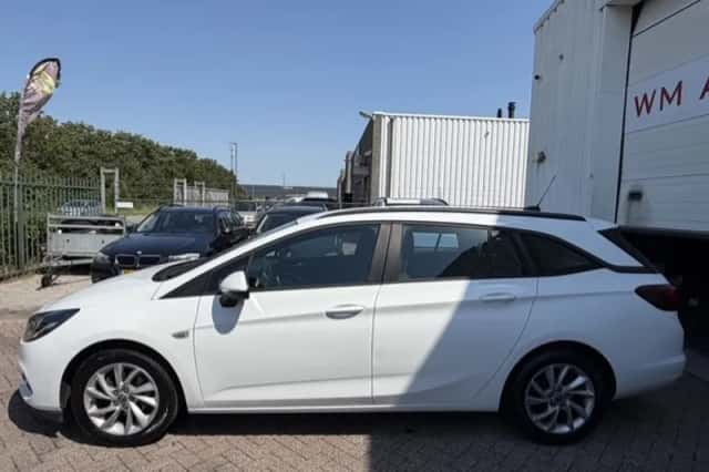 Opel Astra (2019) thumbnail 2