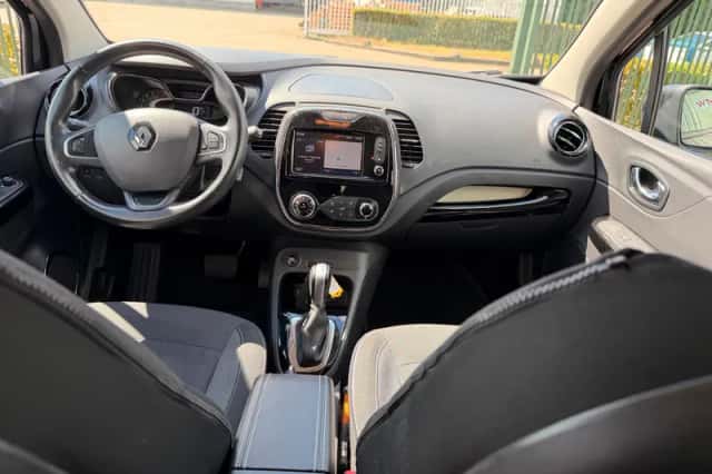 Renault Captur (2017) thumbnail 6