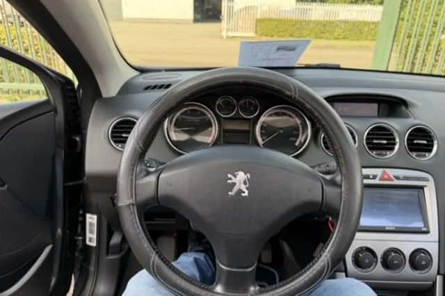 Peugeot 308 (2010) thumbnail 5