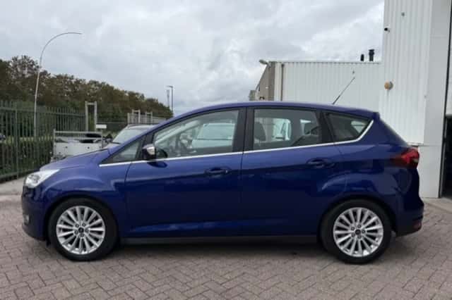 Ford C-Max (2015) thumbnail 2