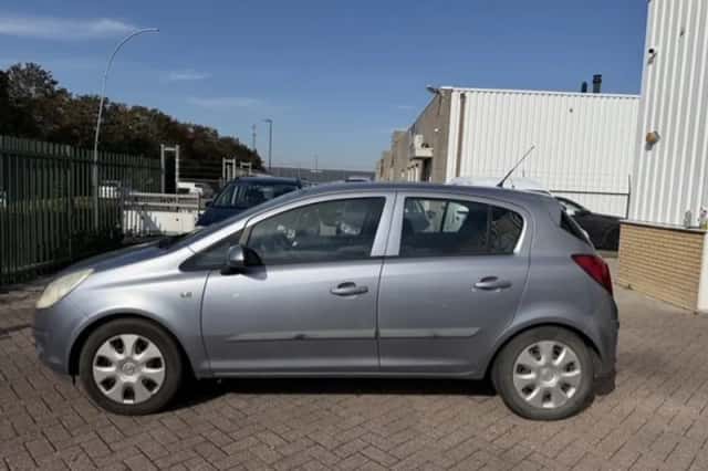 Opel Corsa (2008) thumbnail 2