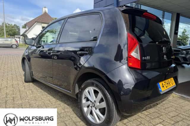 SEAT Mii (2015) thumbnail 3