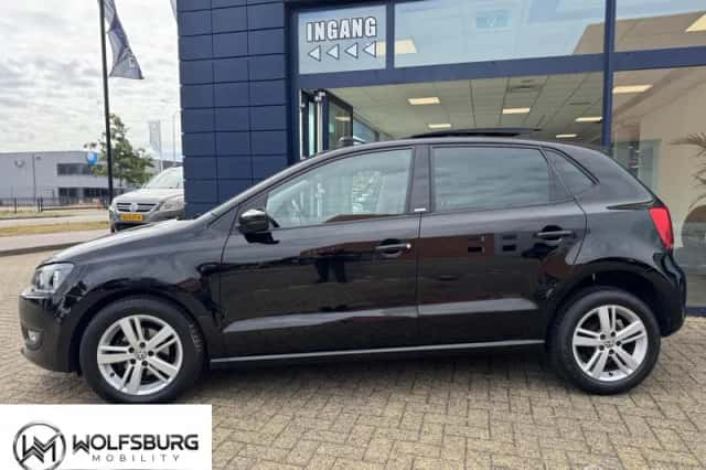 Volkswagen Polo (2012) thumbnail 2