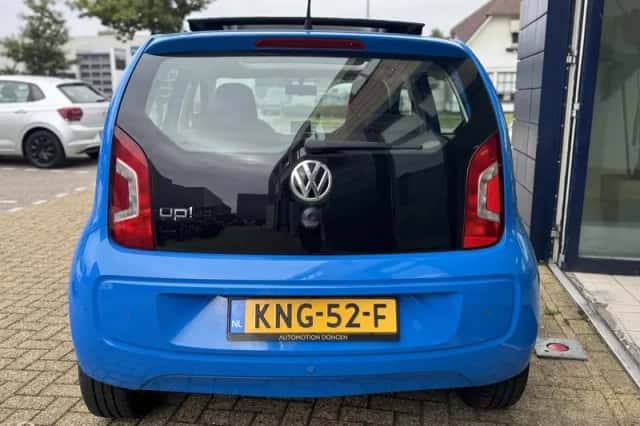 Volkswagen Up! (2014) thumbnail 5