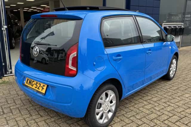 Volkswagen Up! (2014) thumbnail 6