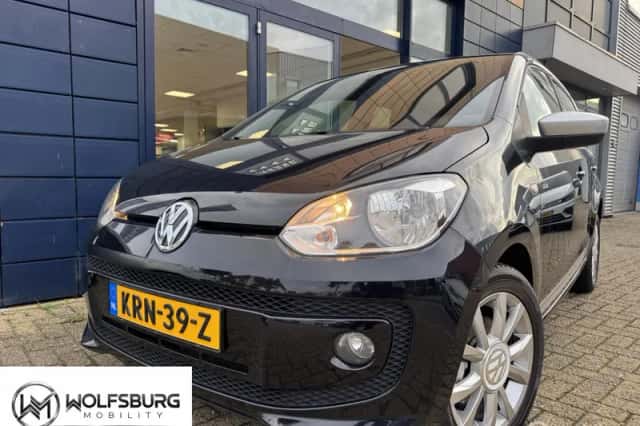 Volkswagen Up! (2016) thumbnail 3