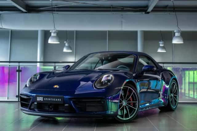 Porsche 911 (2022) thumbnail 3