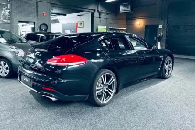 Porsche Panamera (2013) thumbnail 4