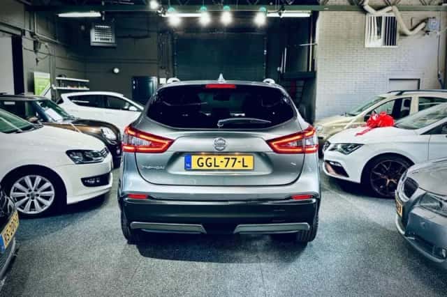 Nissan Qashqai (2016) thumbnail 5