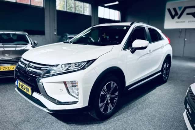 Mitsubishi Eclipse Cross (2018) thumbnail 3
