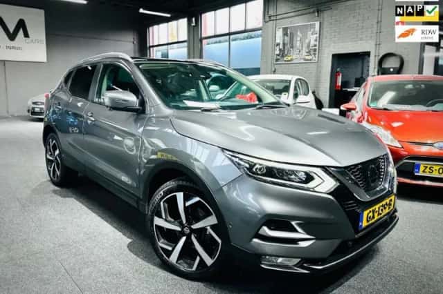 Nissan Qashqai (2015) thumbnail 1