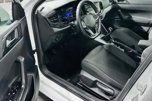 Volkswagen Polo (2022) thumbnail 6