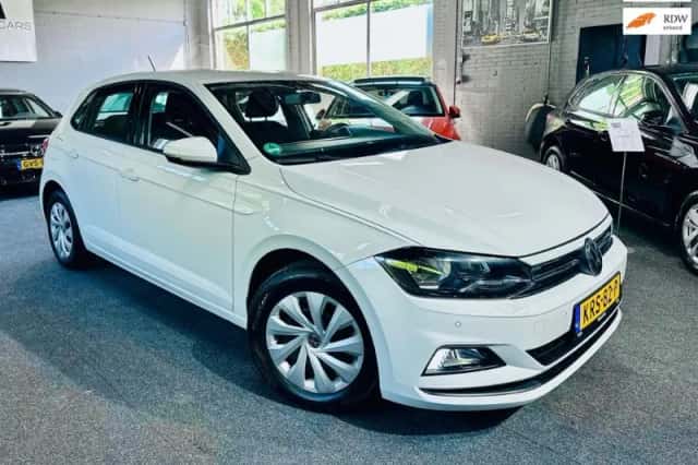 Volkswagen Polo (2018) thumbnail 1