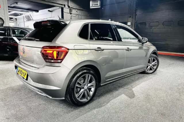 Volkswagen Polo (2018) thumbnail 4