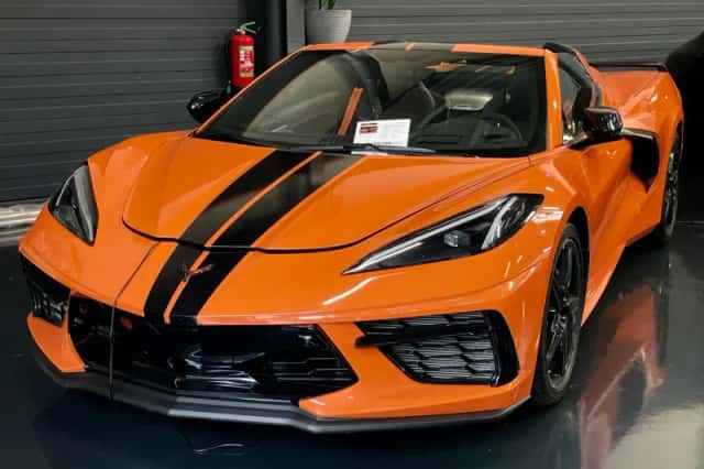 Chevrolet Corvette (2023) thumbnail 2