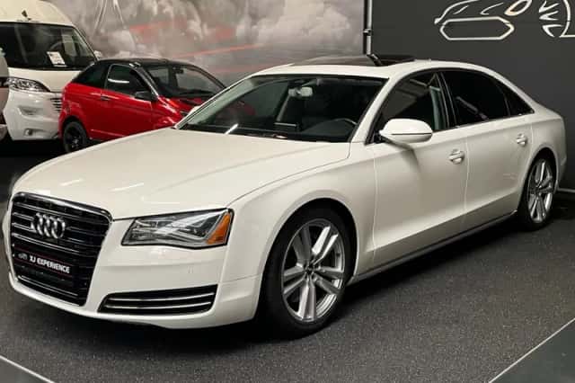 Audi A8 (2012) thumbnail 1