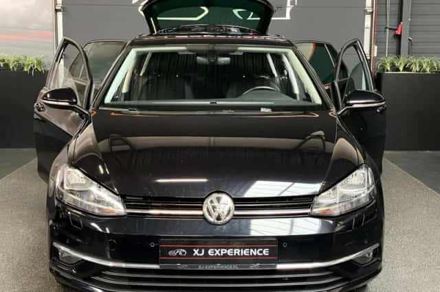 Volkswagen Golf (2019) thumbnail 1