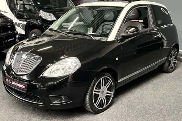 Lancia Ypsilon (2011) thumbnail 4