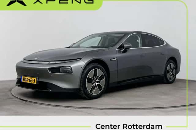 XPENG P7 (2025) thumbnail 1