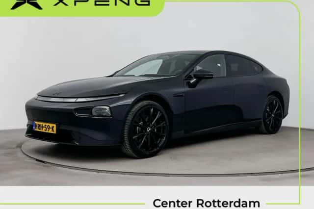XPENG P7 (2025) thumbnail 1