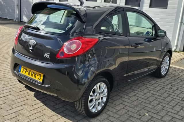 Ford Ka (2010) thumbnail 4